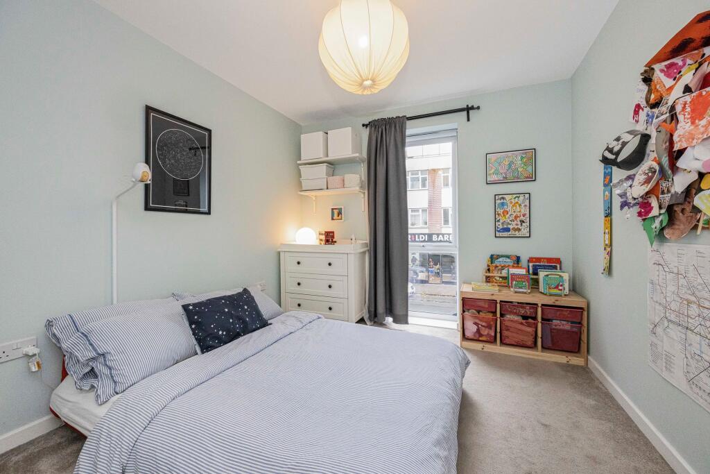 Apartment in London - View 5