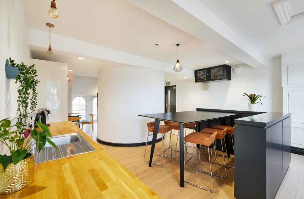 LEEMING BUILDING_HLA4692_HRp.jpg