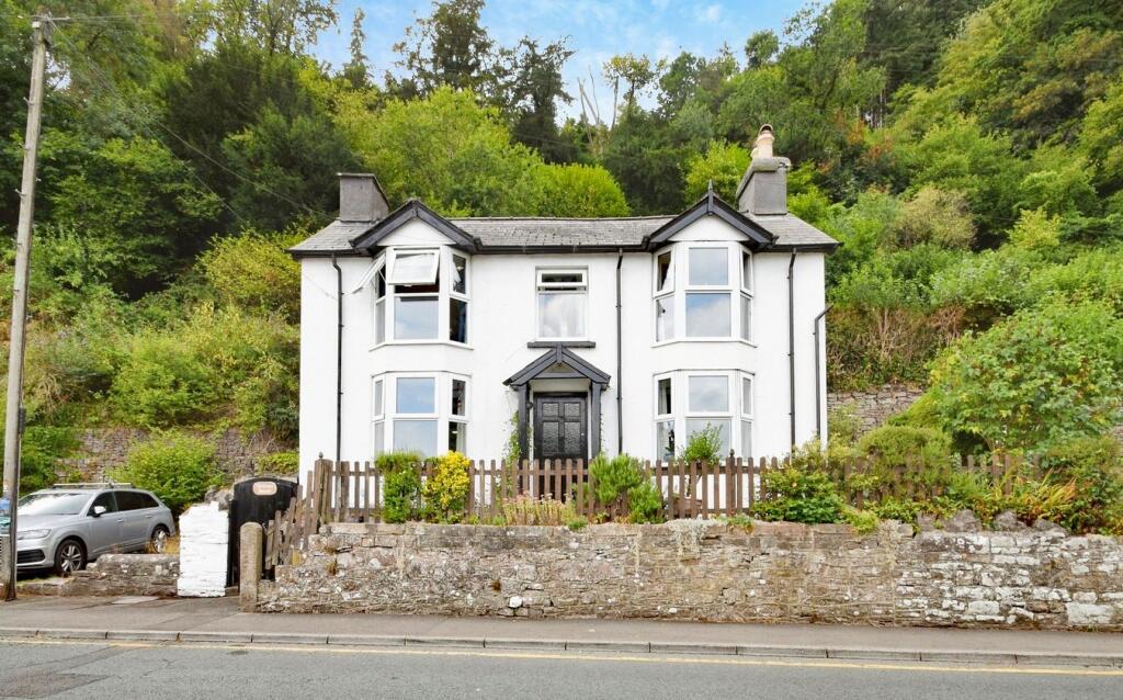House in Newport