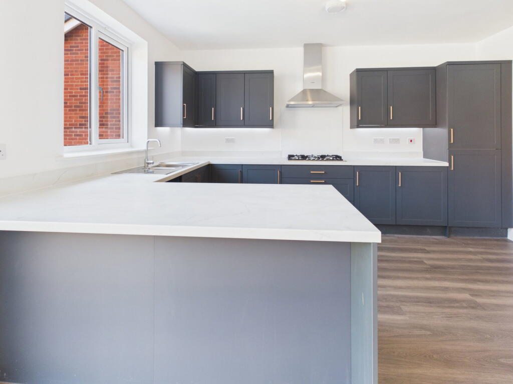 House in Stoke-on-Trent - View 4