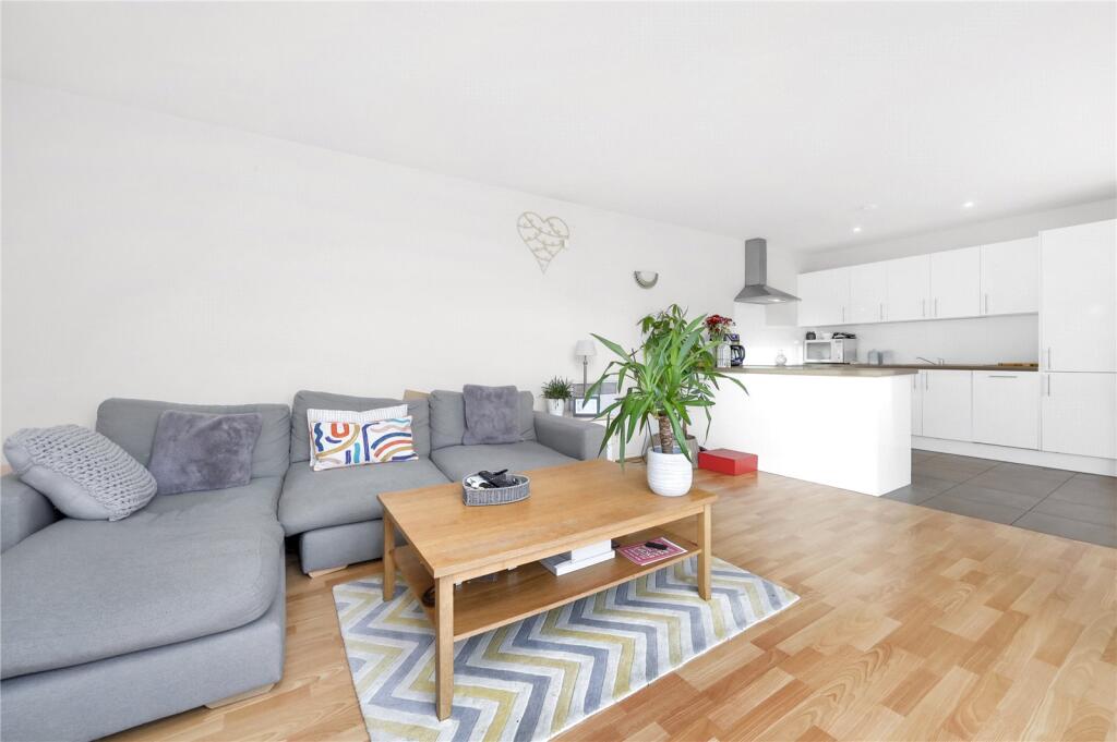 Main image of property: Narrow Street, E14