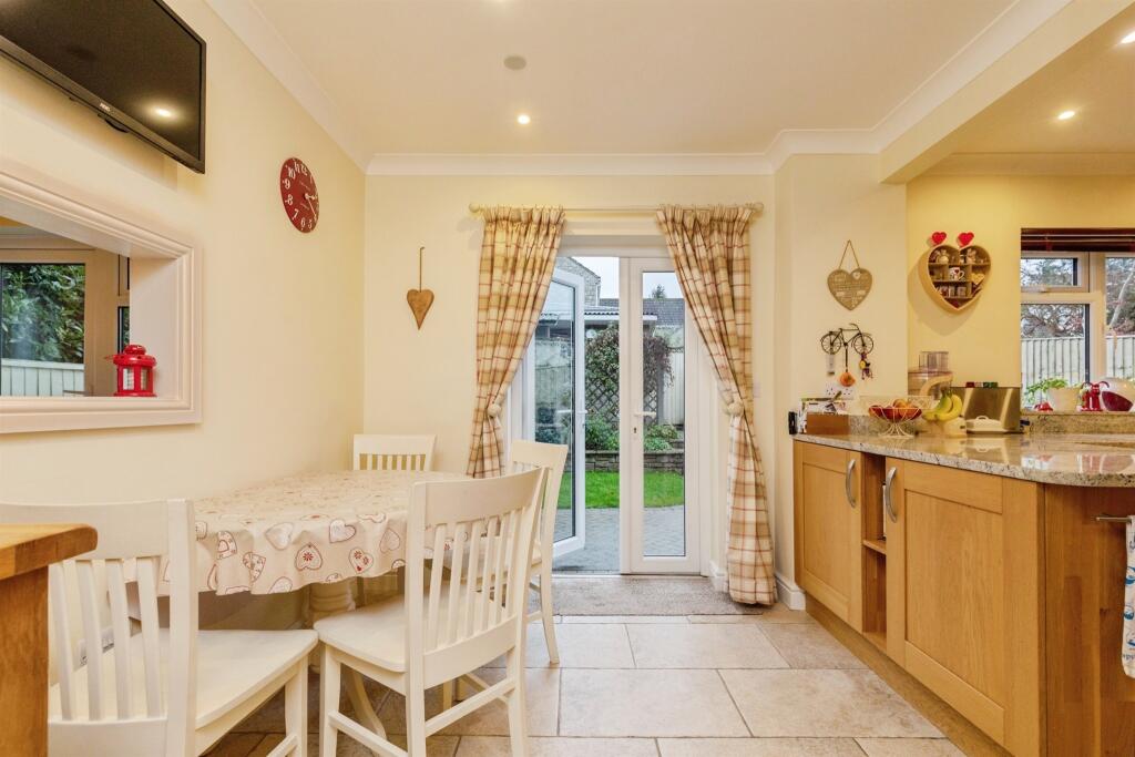 Inglestone Road, Wickwar, WOTTON-UNDER-EDGE photo 4