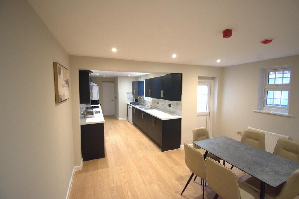 House in Dartford, Temple Hill - View 4