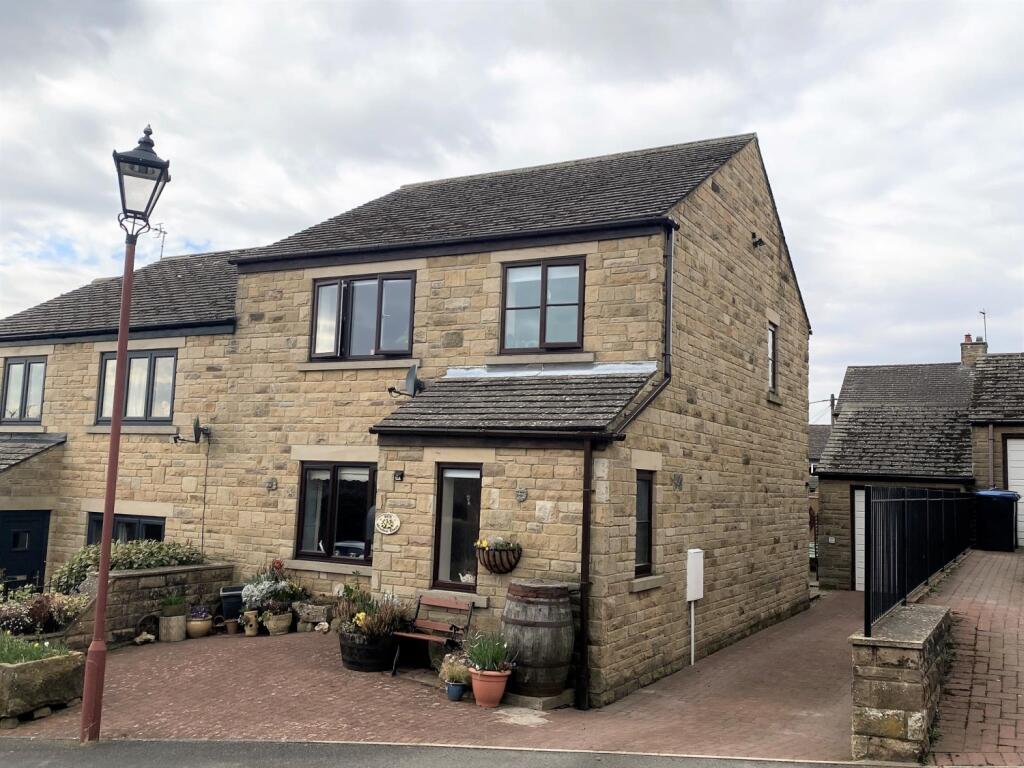 3-bed semi-detached on Meadow Close, Middleton-In-Teesdale,  DL12, £260,000