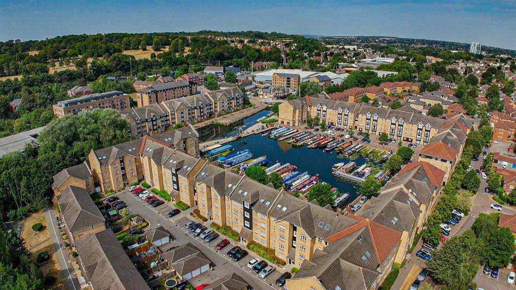 Main image of property: Stephenson Wharf, Hemel Hempstead, HP3
