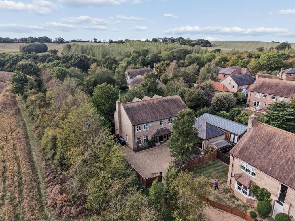 House in Milton Keynes - View 4