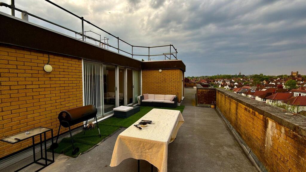 Main image of property: Ravenscroft Avenue, London