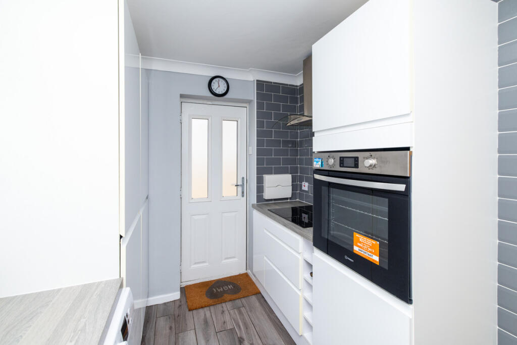 House in Leeds, Kippax - View 4