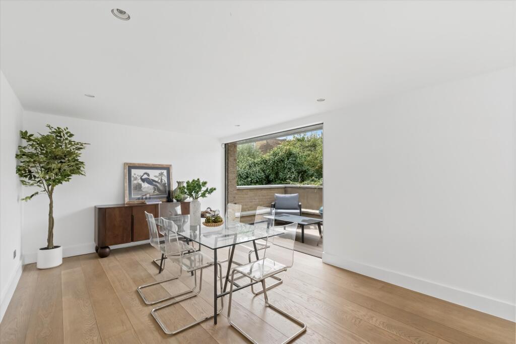 House in London - More