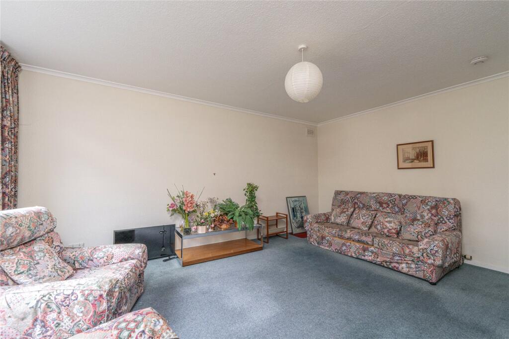 32 Cherry Tree Park, Balerno, EH14 photo 4