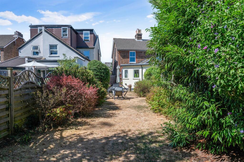 House in Reigate and Banstead, Surrey - More