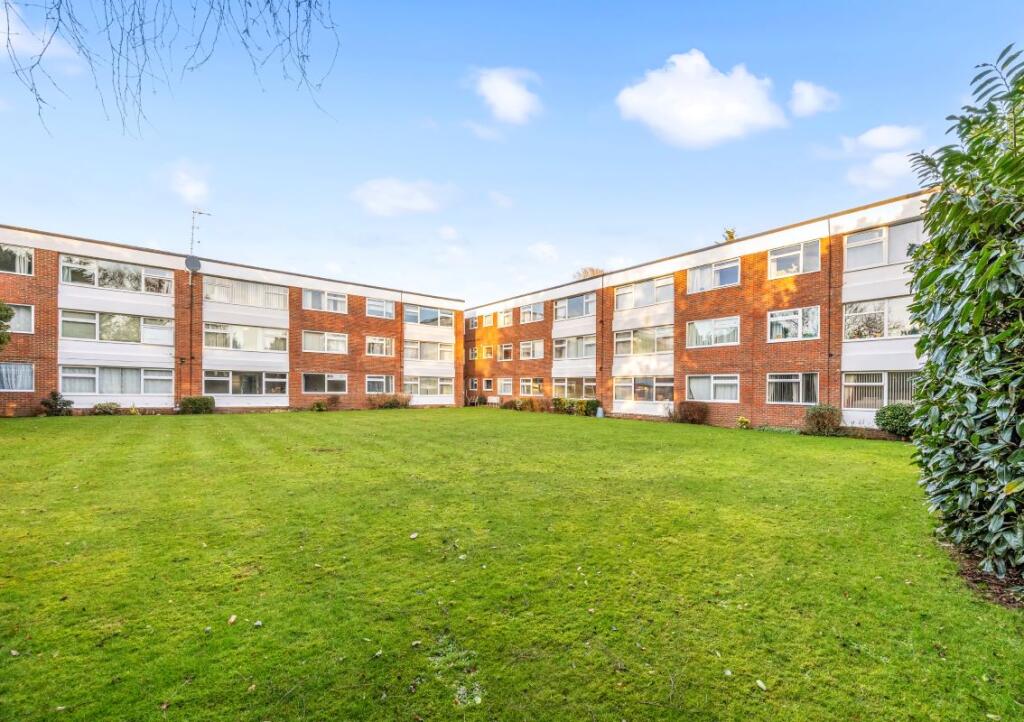 Main image of property: 6 St Andrews Gardens Church Road, Worthing, BN13 1ES