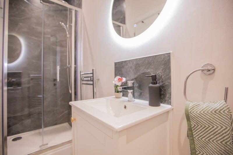 House in Portsmouth - View 2