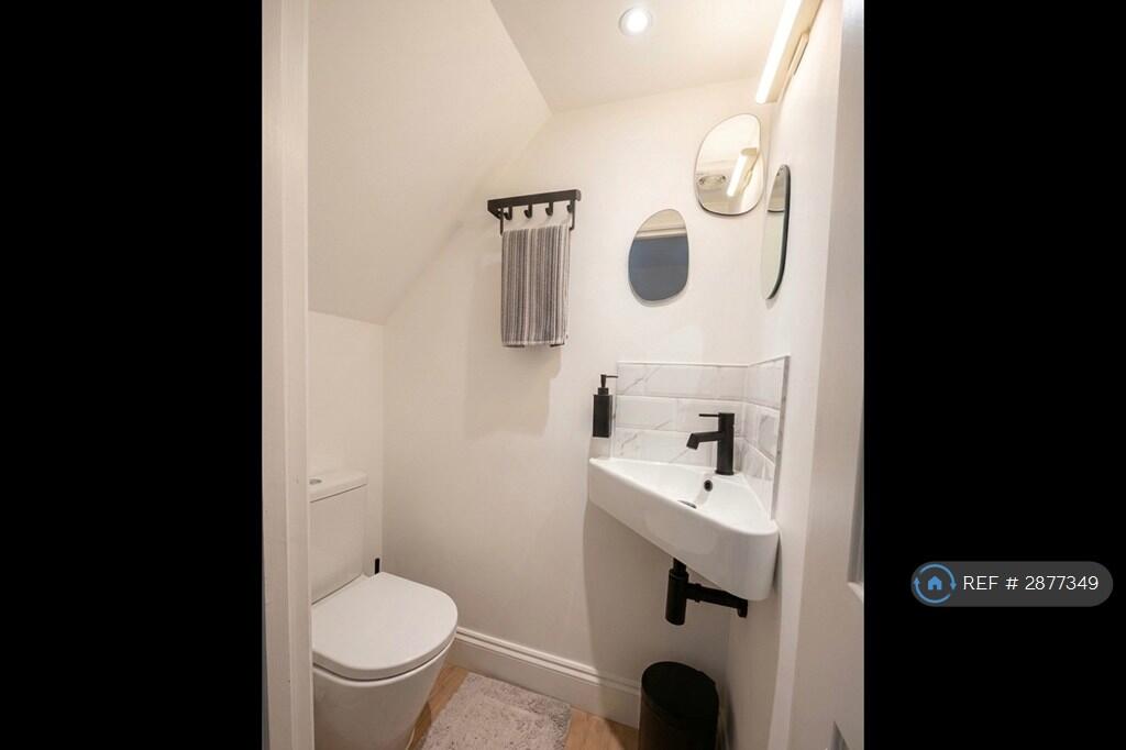 4 bedroom terraced house for rent