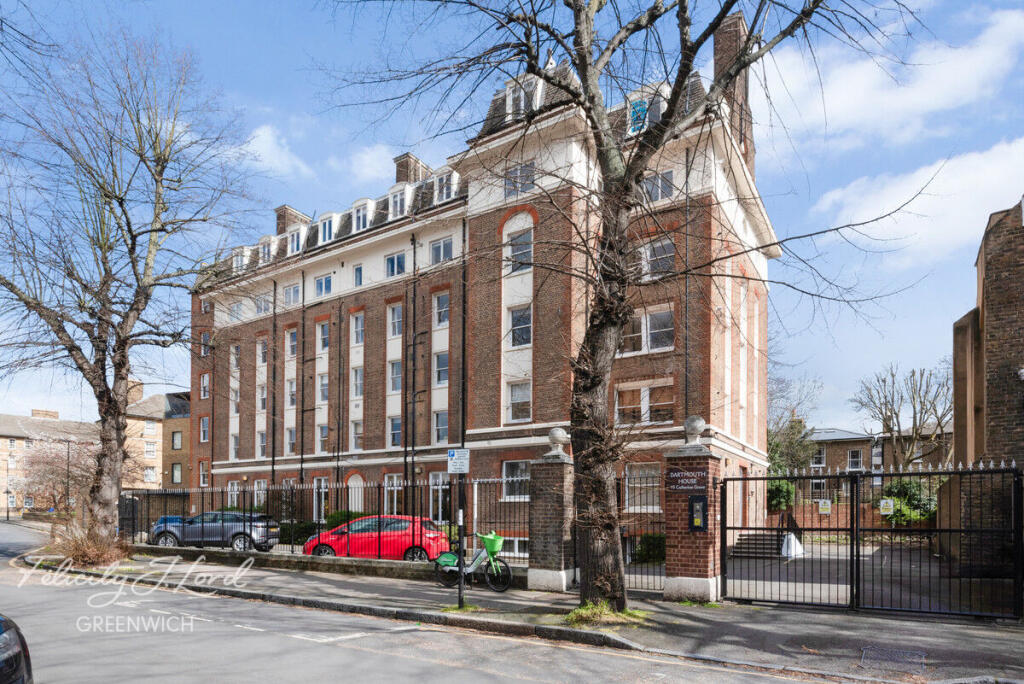 Main image of property: Catherine Grove, Greenwich, SE10 8BG