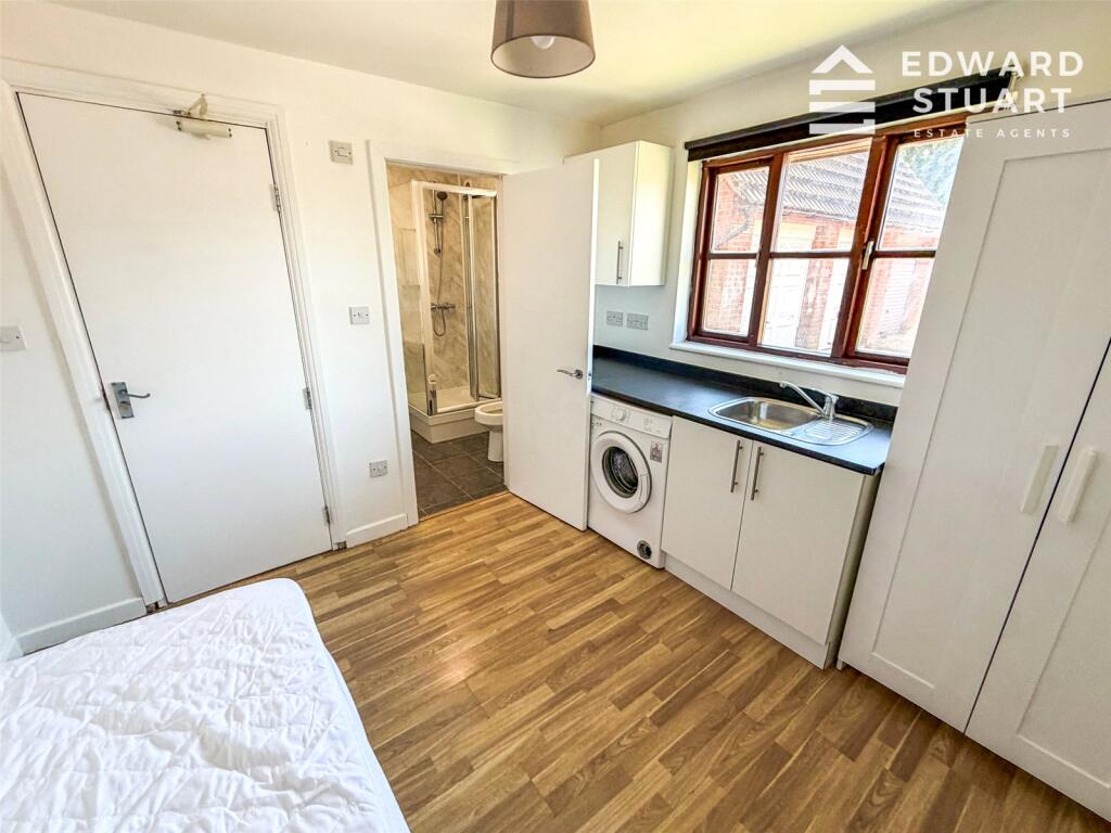 House in Peterborough - View 4