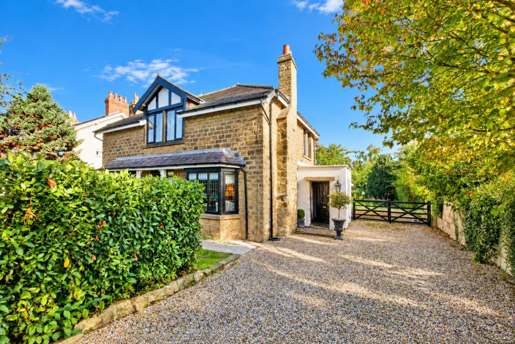 4-bed detached on Wetherby Road, Knaresborough, HG5, £760,000