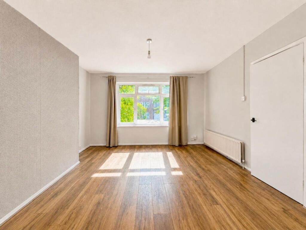 Main image of property: Effingham Close, Sutton