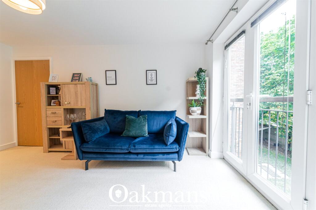 Apartment in Birmingham, Druids Heath - View 5
