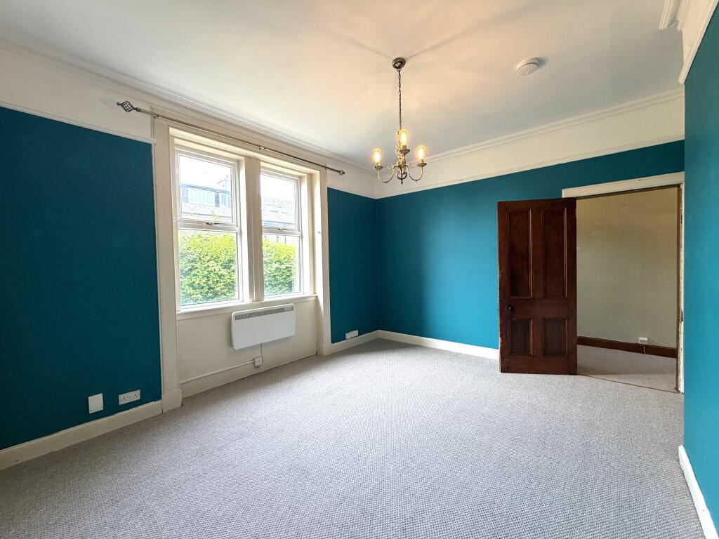 House in East Calder, Calderwood - View 5