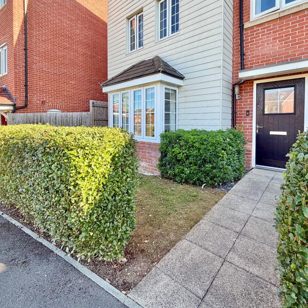 Apartment in Woodley, Wokingham - View 5