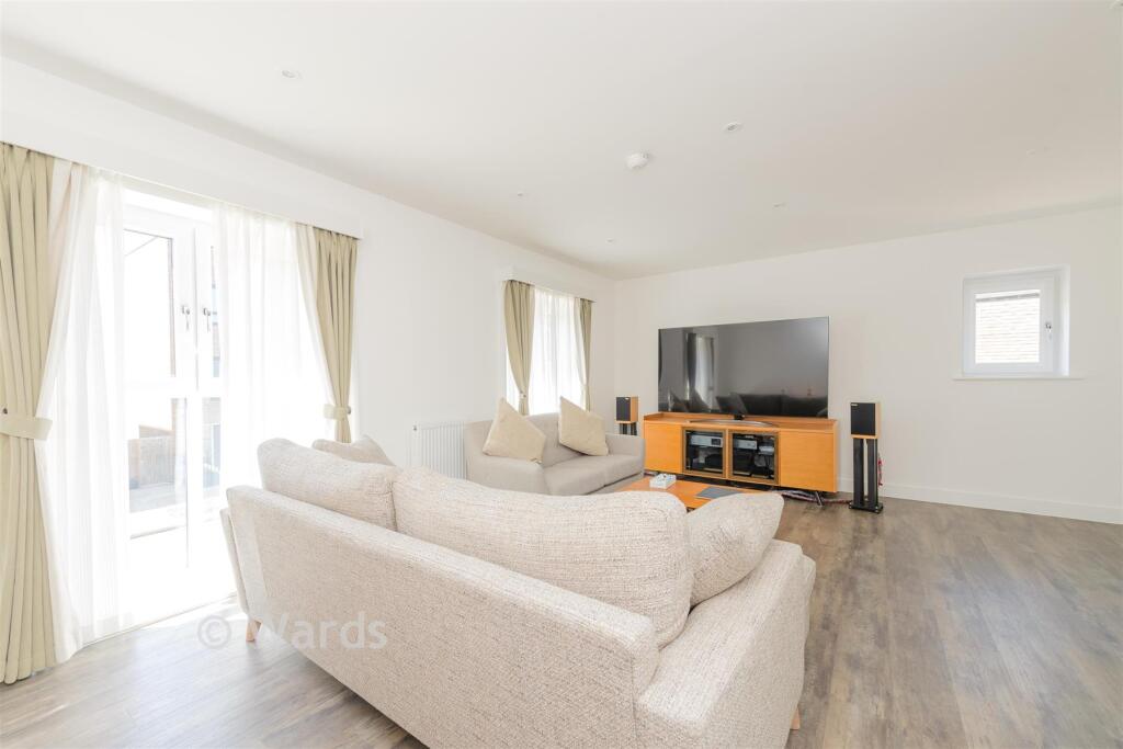 Glenway road, Rochester, Kent photo 3