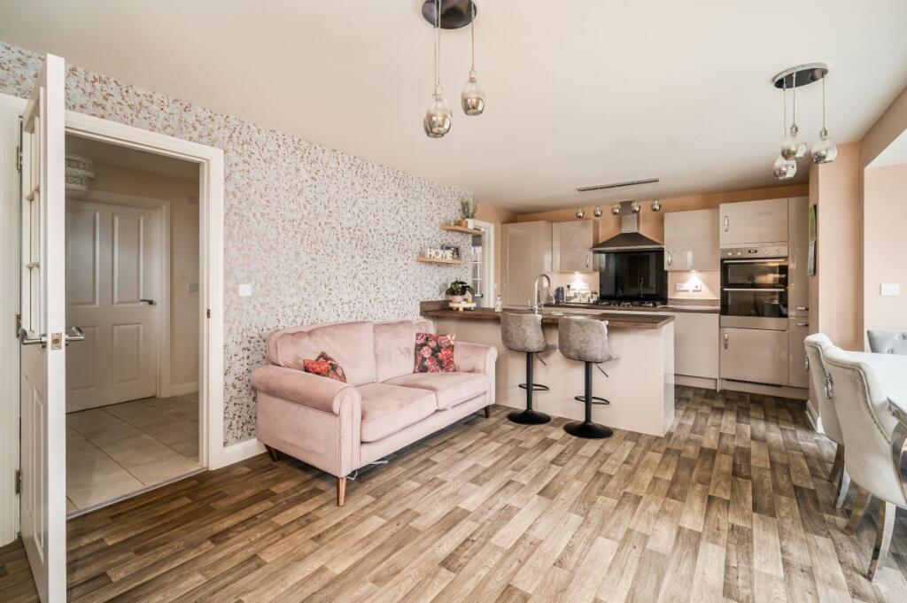 Additional image 4 of Heathfield Lane, Birkenshaw