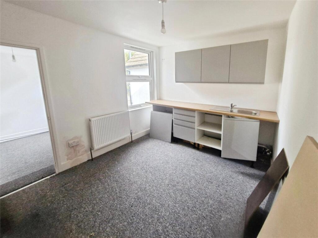 House in Canterbury - View 5