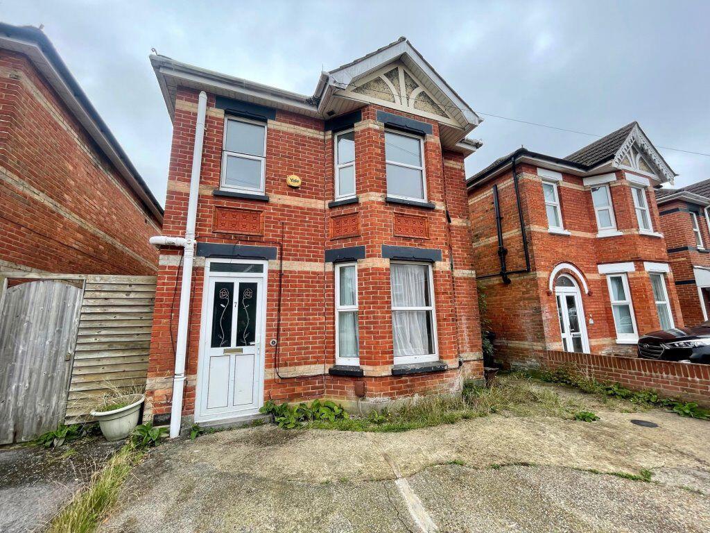 P05256- Student Five Double Bedroom, Winton