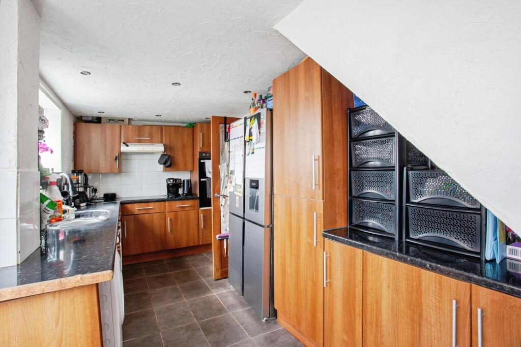 House in Rotherham, Thurcroft - View 3