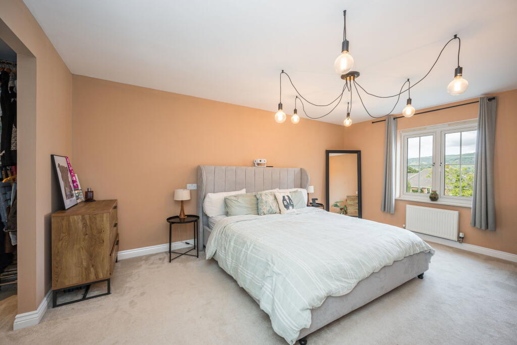 House in Newport - View 5