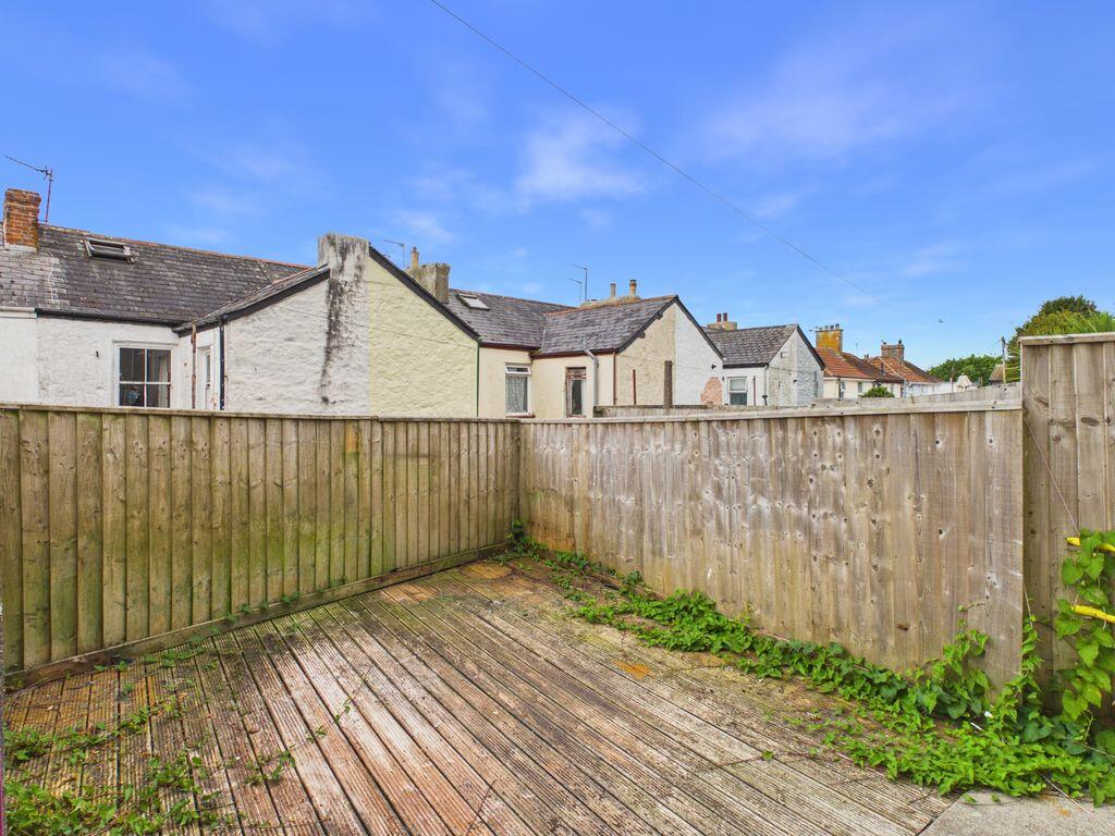 Apartment in Truro - More