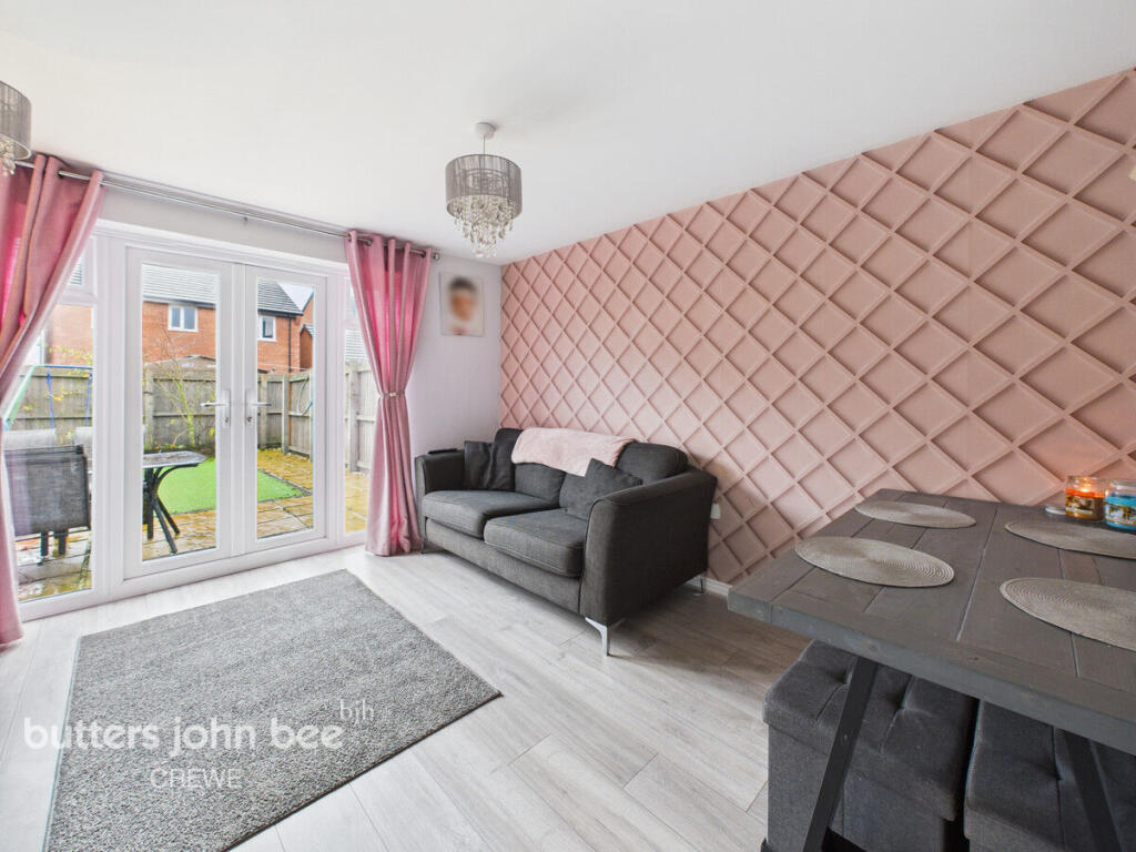 Pickering Croft Place, Crewe photo 3