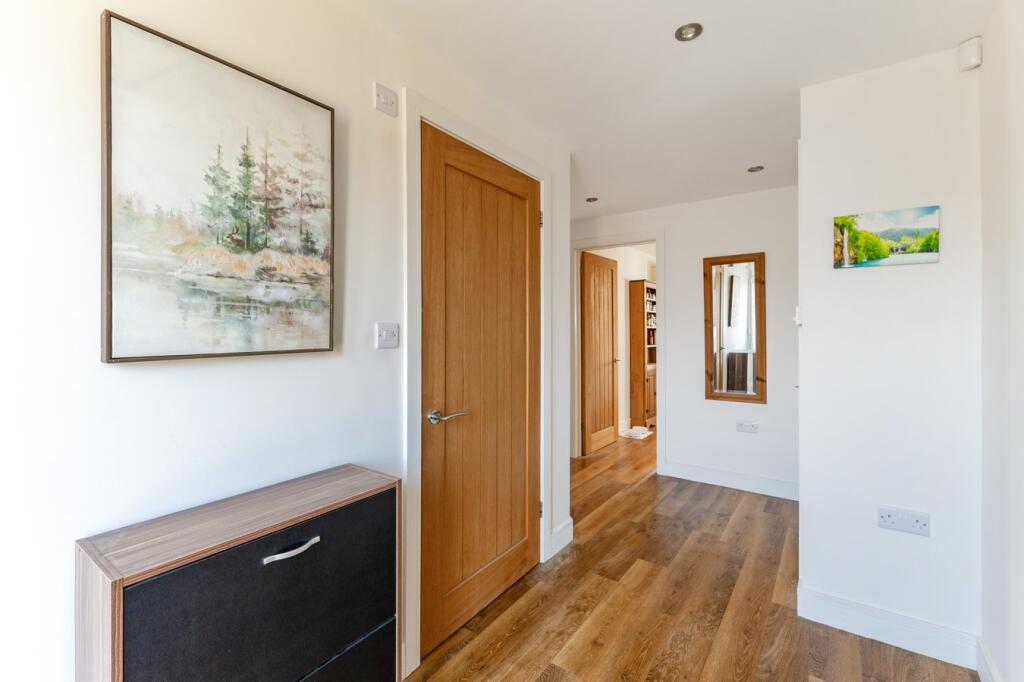 Zoons Road, Hucclecote, Gloucester, GL3 photo 3