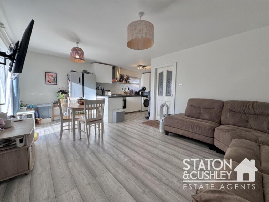 Birchwood Drive, Sutton-In-Ashfield, NG17 - View 2