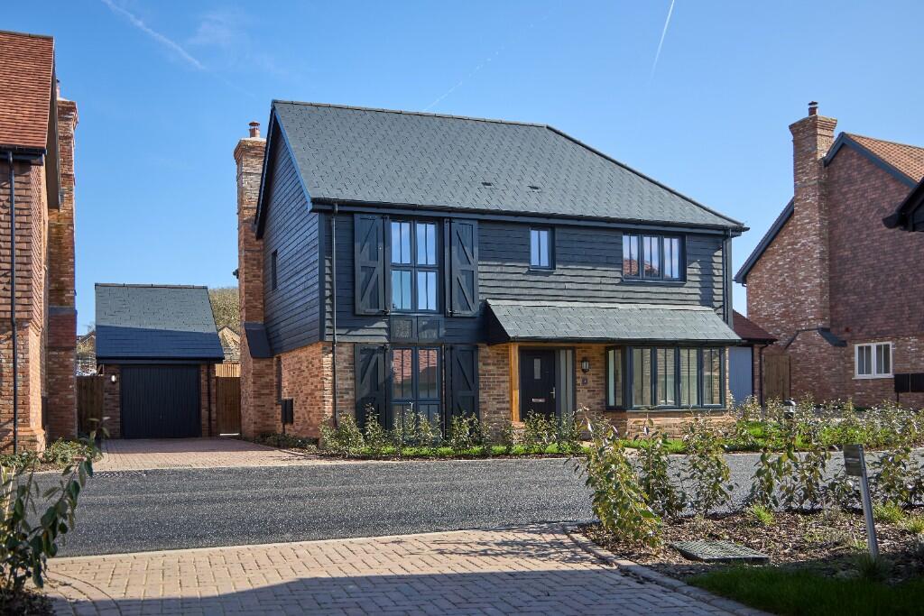 Main image of property: View Road, 
Cliffe Woods, 
Rochester, 
ME3 8JQ