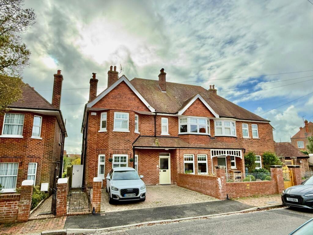 4 Bedroom Semi-Detached in BN21 1RJ
