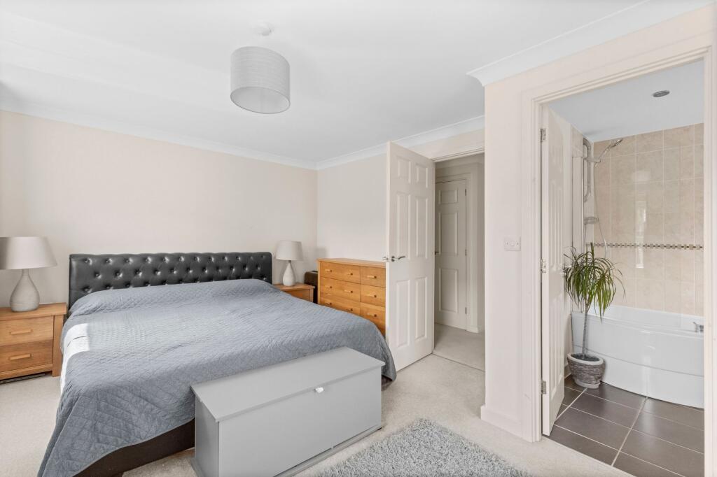 St. Dunstans Close, Monks Risborough, HP27 - More
