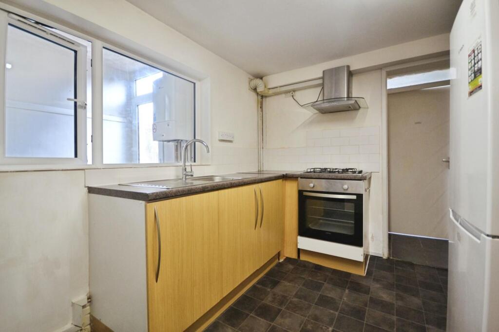 Donnington Road, Reading - View 4
