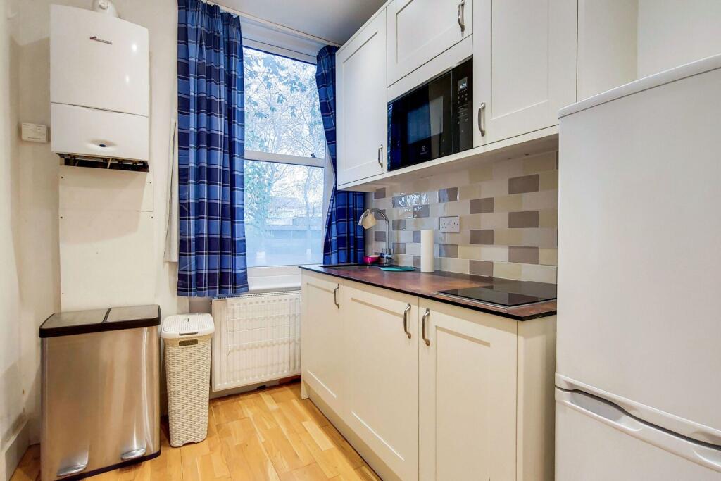 Apartment in London - More