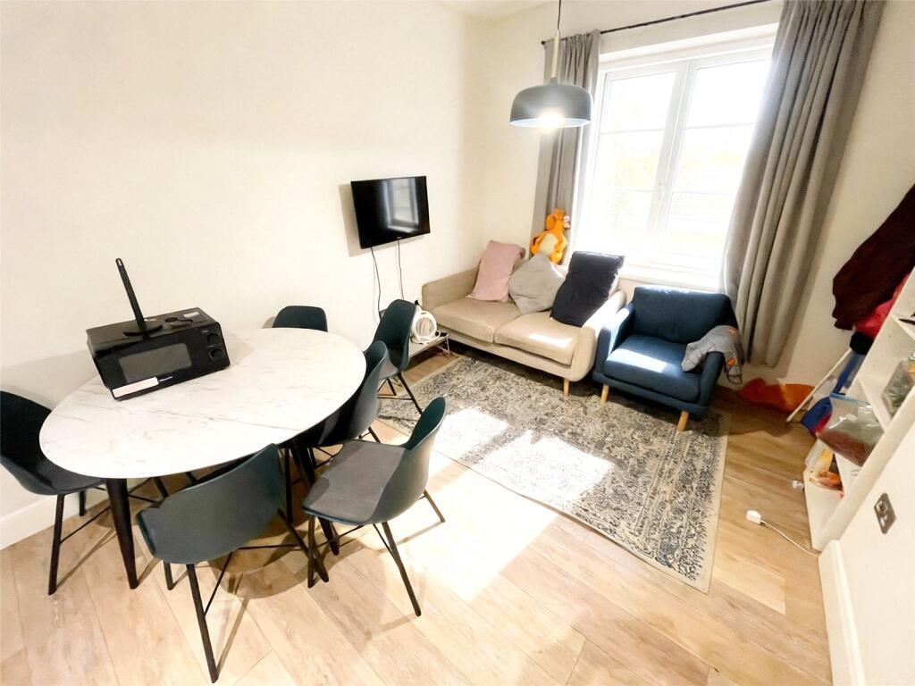 Apartment in Bristol, Old City, City Centre - View 4