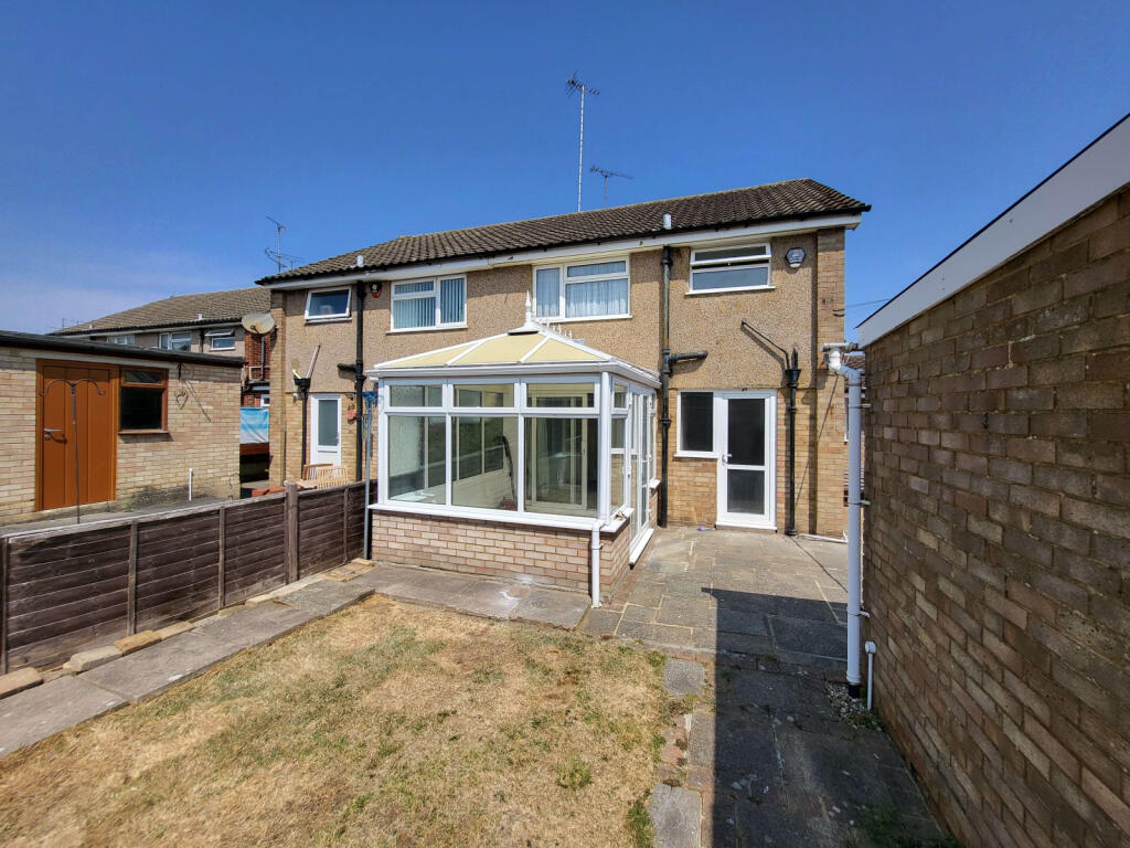Toddington Road, Luton, LU4 - View 3