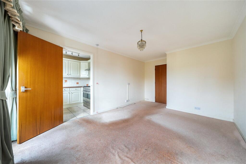 Apartment in Newport, Monmouth - More
