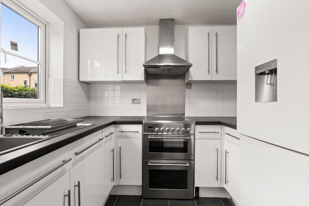 Apartment in London, Lower Holloway, Holloway - View 3