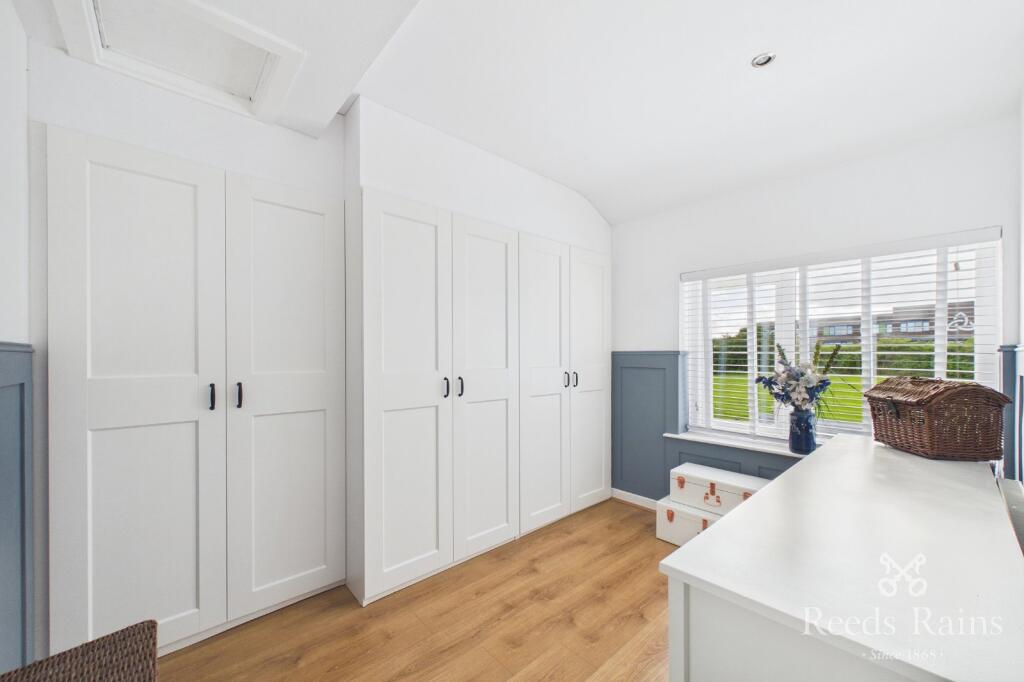 House in Tameside, Greater Manchester - More