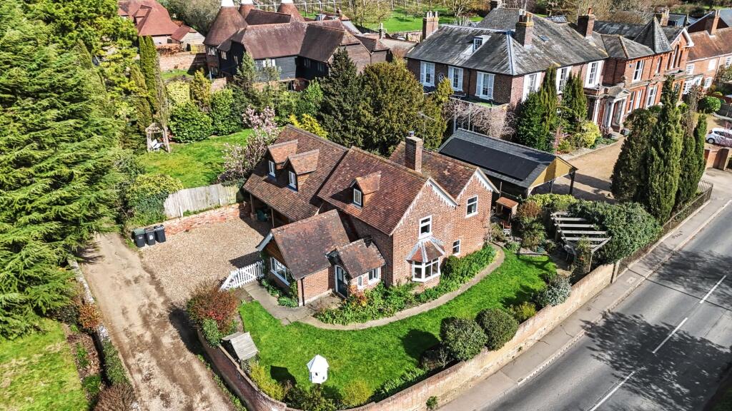 Main image of property: Tonbridge Road, Wateringbury, ME18