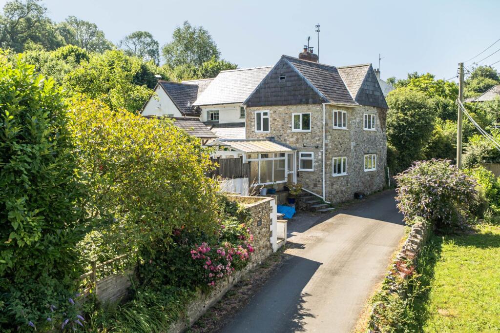 Main image of property: Combpyne, Axminster, Devon