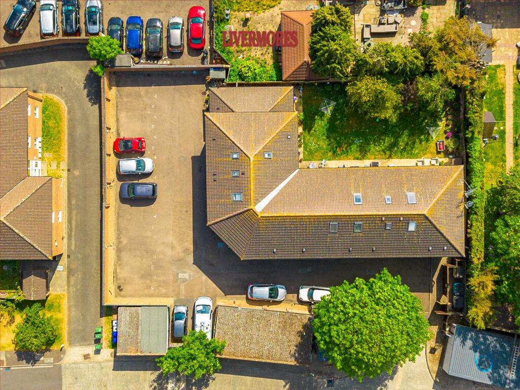 Westerham Drive, Sidcup - View 2