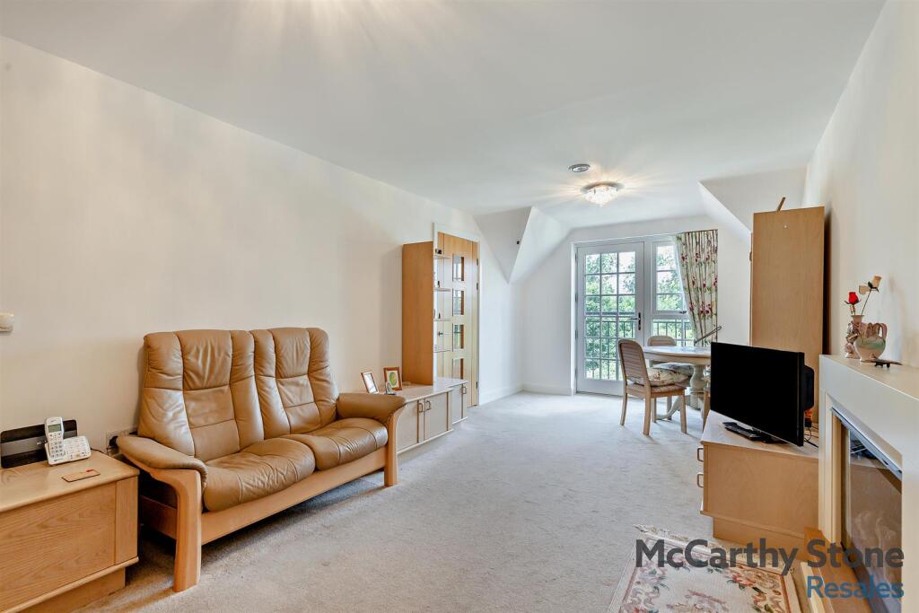 Main image of property: Le Jardin, Station Road, Letchworth Garden City, SG6 3BA