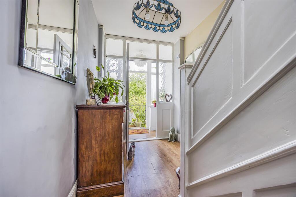 House in Havant, Waterlooville - View 5